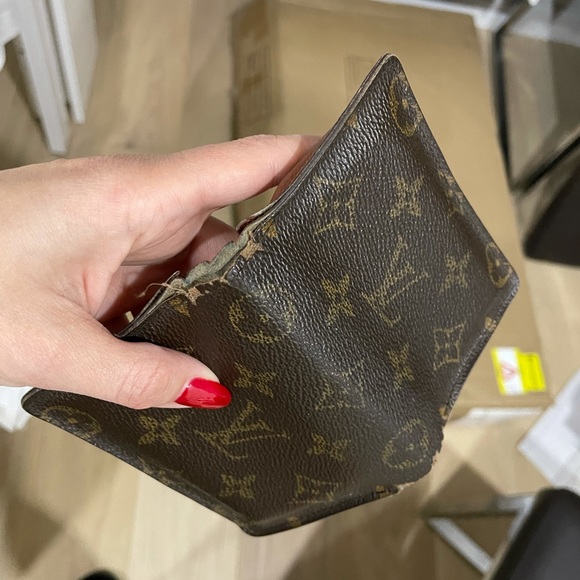 Authentic used Louis Vuitton monogram card holder wallet - Picture 3 of 4